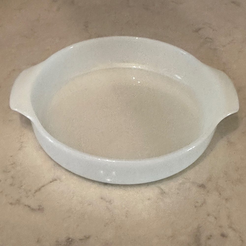 VTG Fire-King 9 Inch Round Baking Casserole Dish White Milk Glass Anchor Hocking